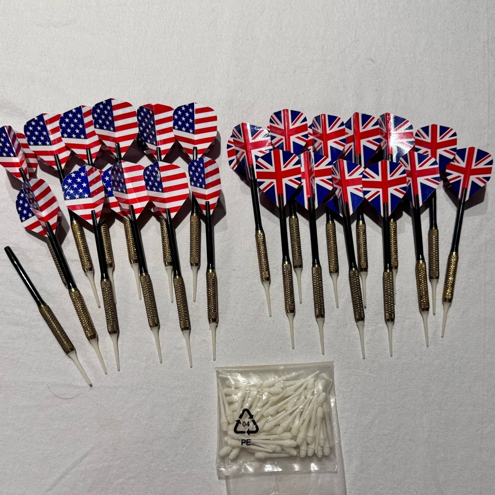 USA & UK Flag Darts Flights, with extra tips - 24 darts (missing 1 USA flag)